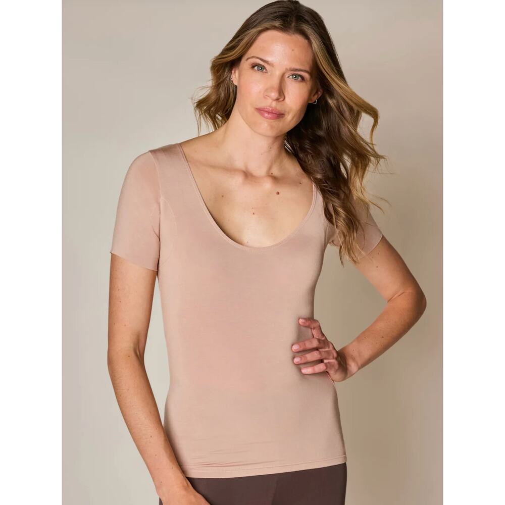 Numi The Signature Undershirt Almond Womens Size Large New Short Sleeve